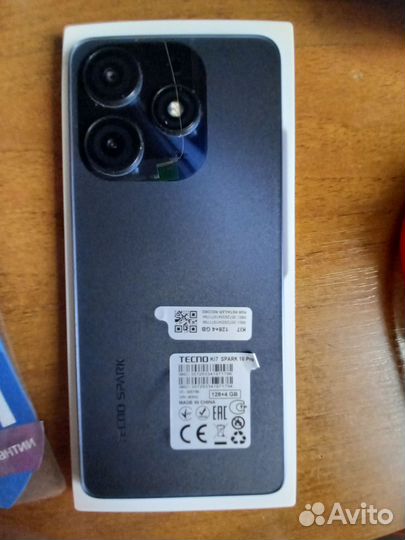 TECNO Spark 10 Pro, 4/128 ГБ