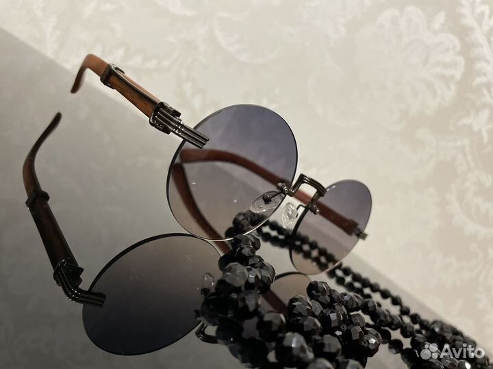 Солнцезащитные очки брендовые