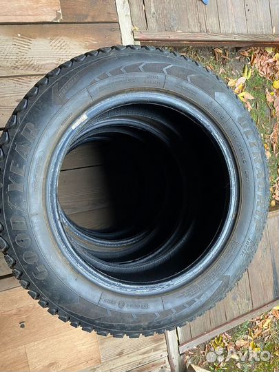 Goodyear Ultragrip Ice Arctic 185/65 R15