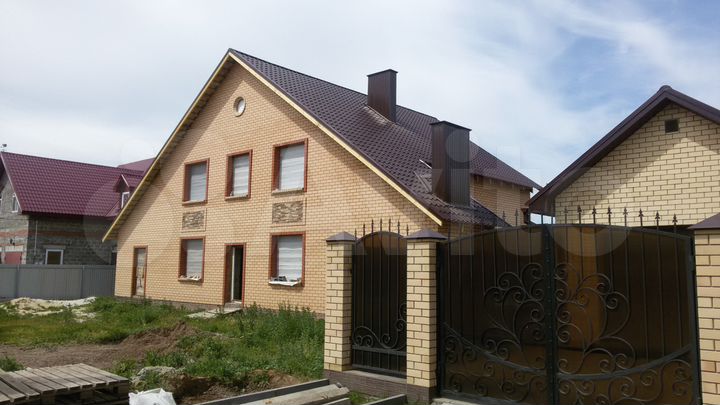 поселок оренбург авито. поселок кушкуль оренбург. кооперативная оренбургский район. дом нежинка оренбург. оренбург приуралье дом желтый.