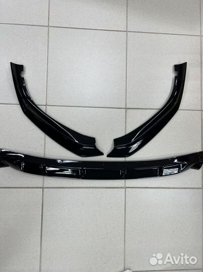 Губа накладка на передний бампер Bmw g30