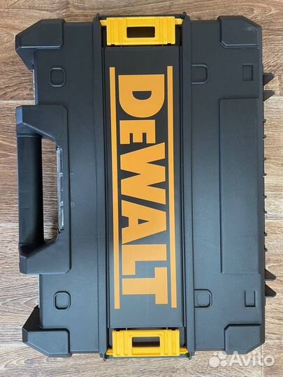 Dewalt аккумулятроная дрель шуроповерт