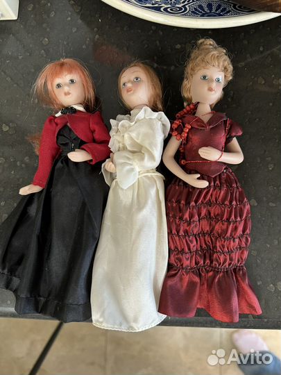 Куклы фарфоровые коллекционные 33 шт