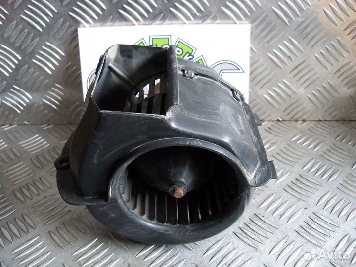 Моторчик отопителя Volkswagen Transporter T3