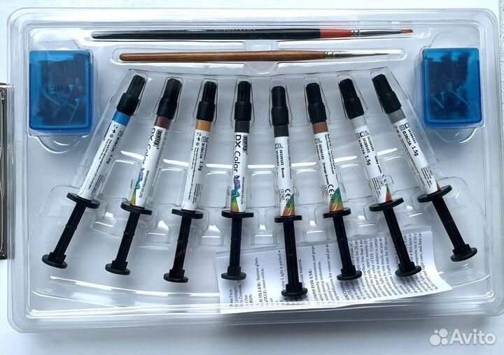 Цветной наногибридный композит для реставраций