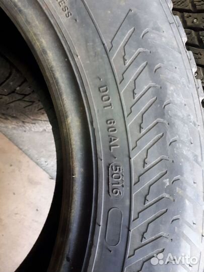 Nokian Tyres Hakkapeliitta 8 215/60 R16 99T