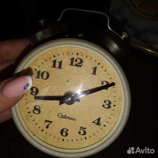 Будильник севани СССР