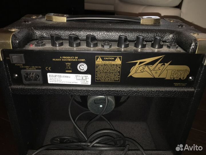 Гитарный комбоусилитель peavey E-20