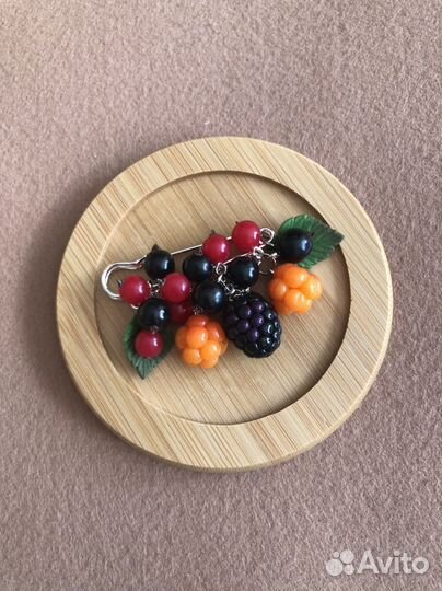 Брошь ручной работы