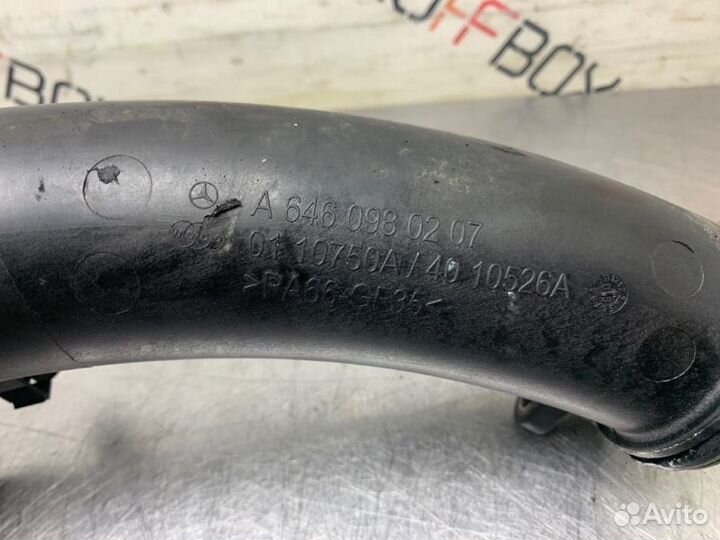 Патрубок (трубопровод, шланг) Mercedes C-Class