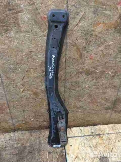 Балка передняя Toyota Avensis 1 T220