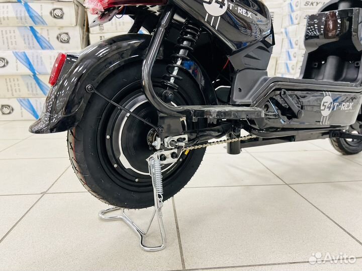 Электроскутер T-REX 54 600W черный