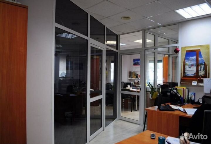 Пластиковая дверь / входная группа