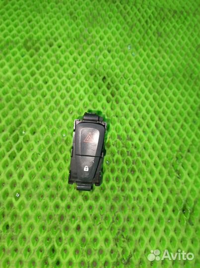 Кнопка аварийной сигнализации Renault Logan 2