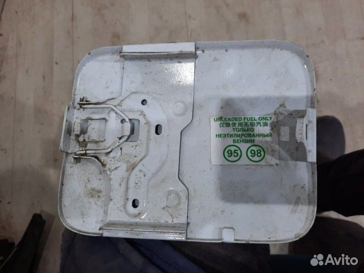 Лючок бензобака Renault Logan 2