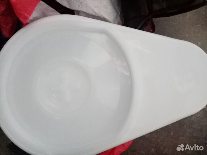 Судно с крышкой