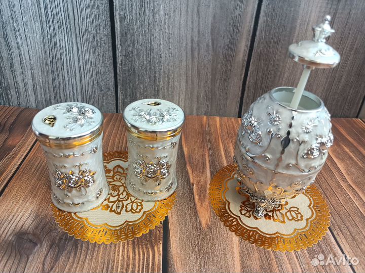 Набор солонка/перечница и подставка для зубочисток