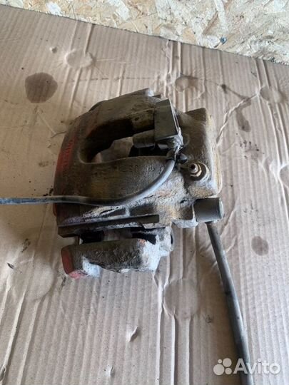 Суппорт передний левый Mercedes-Benz E-Class W210