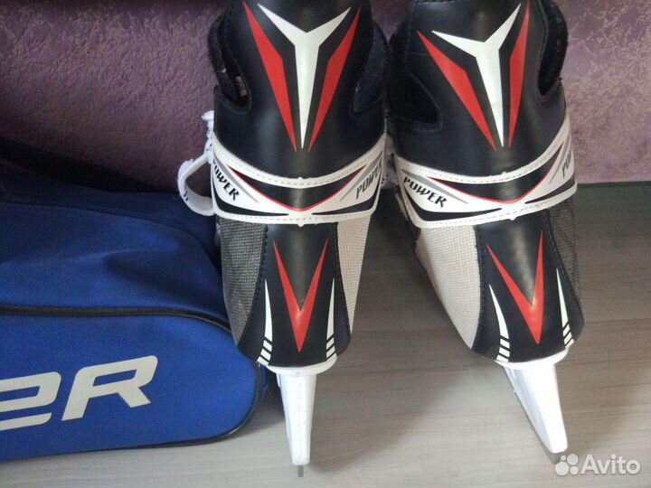 Коньки хоккейные