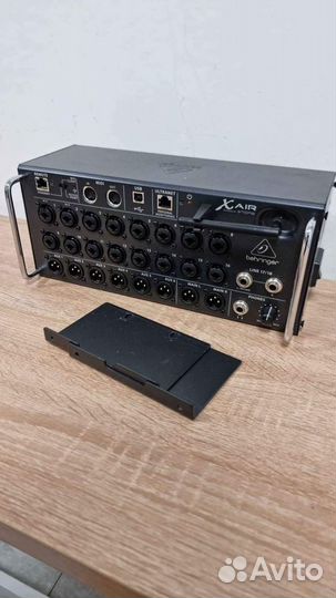 Behringer xr18