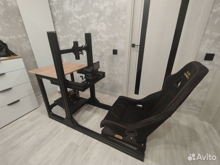 Кокпит для симрейсинга