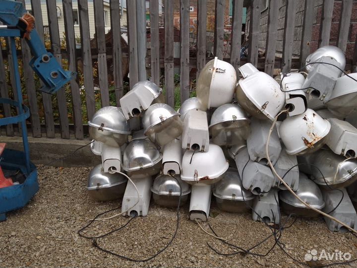 Фонарь уличного освещения