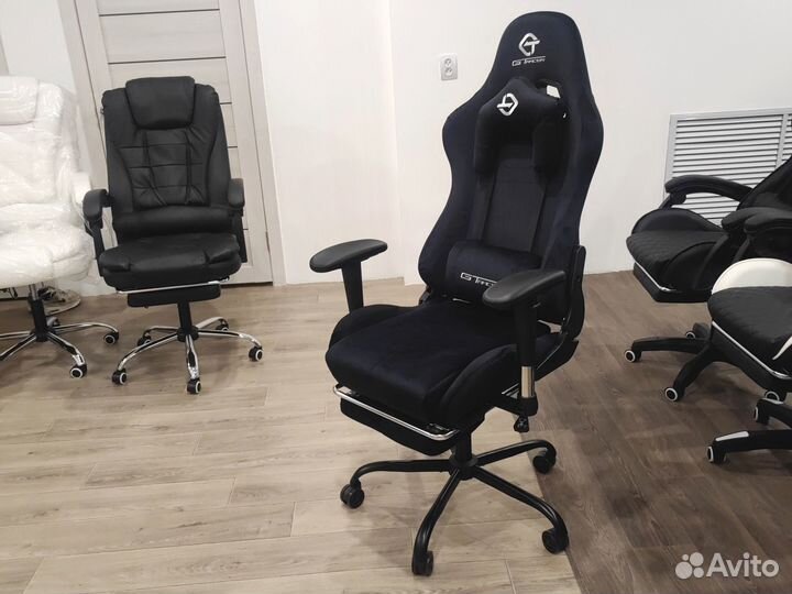 Офисное кресло руководителя