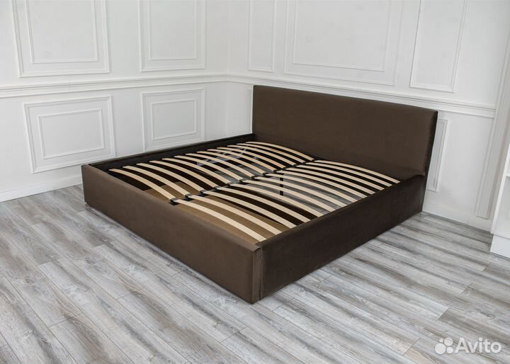 Кровать двуспальная