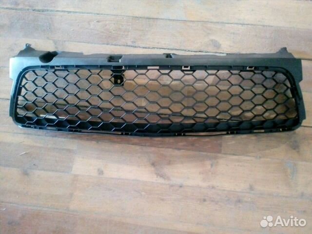 Решётка в бампер Мазда 3, Аксела,седан 06-08 г.в