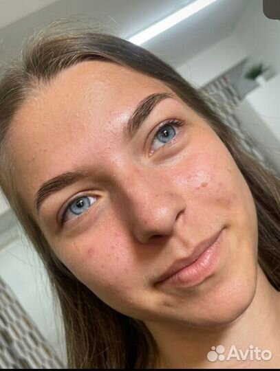 Модели на брови