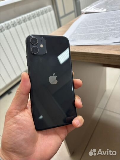 iPhone 11, 64 ГБ