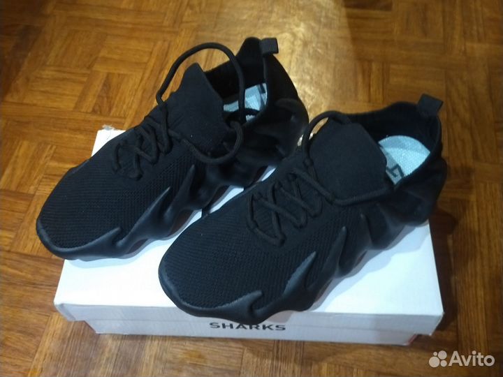 Кроссовки adidas sharks 450