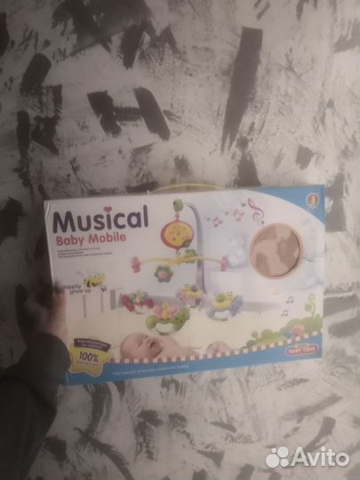 Музыкальная карусель на кроватку