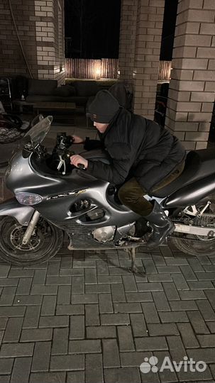 Мотоцикл Сузуки катана 750f