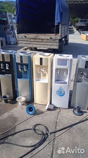 Кулер для воды напольный