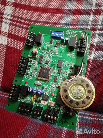 Считыватель Rosslare AYC-W6500 и контроллер AC-215