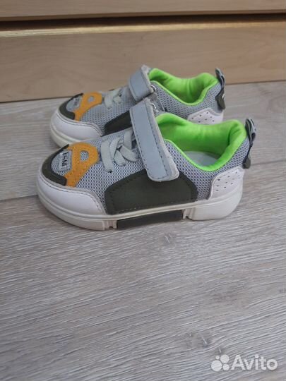 Стильные кроссовки на мальчика