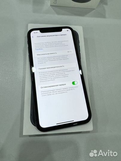 iPhone 11, 64 ГБ