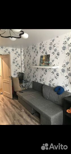 Продам стенку,шкаф,диван и стол компьютерный б.у