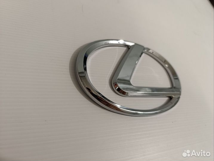Эмблема Lexus 110x74 Хром