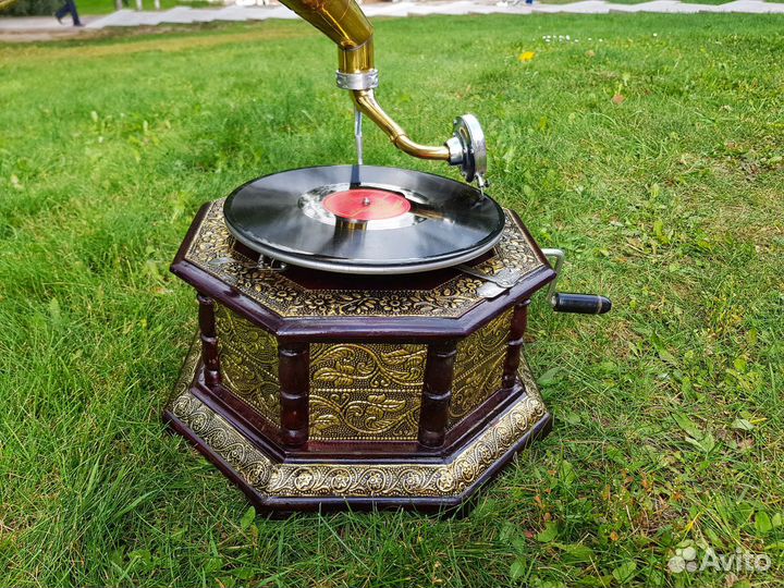 Граммофон старинный