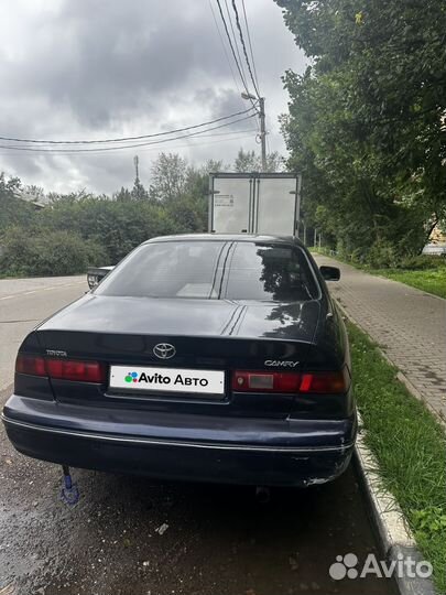 Toyota Camry 2.2 AT, 1999, 430 000 км