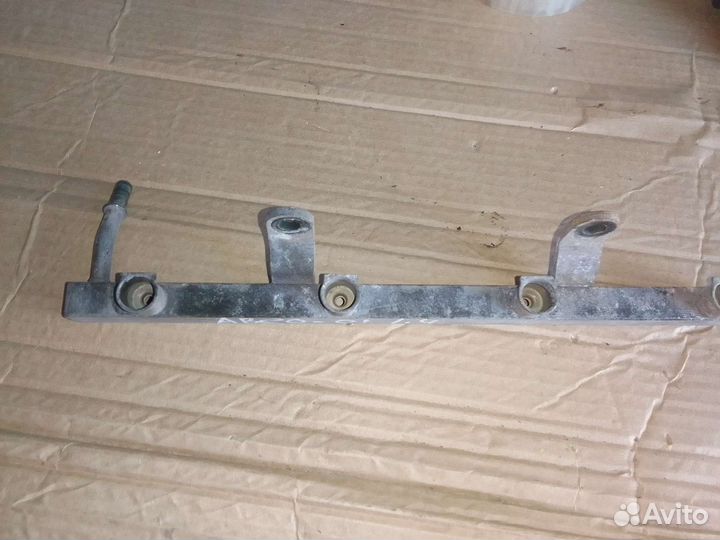 Рампа (рейка) топливная 1.4 Chevrolet Aveo T200