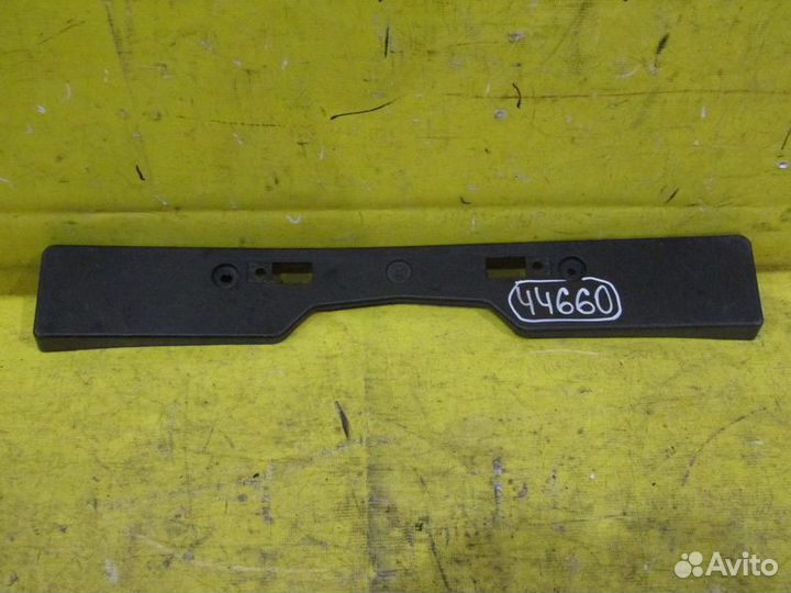 Подиум под номер Toyota RAV-4 15-19г 44660