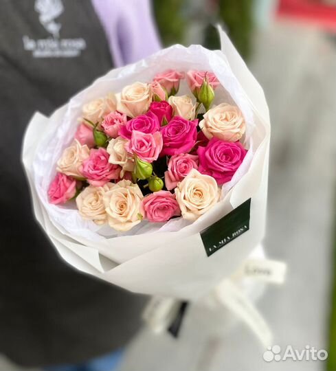 Букет кустовых роз