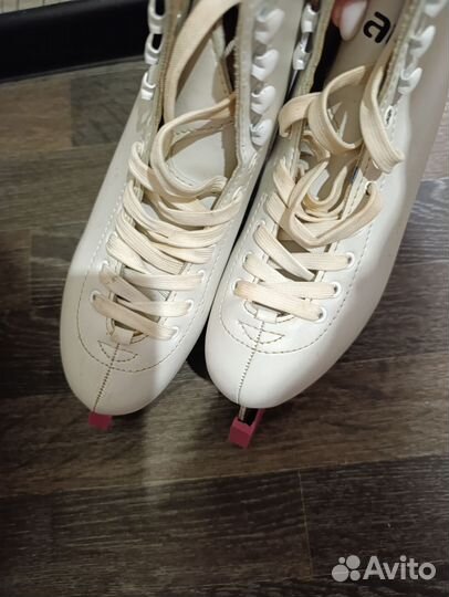 Коньки фигурные,38 р