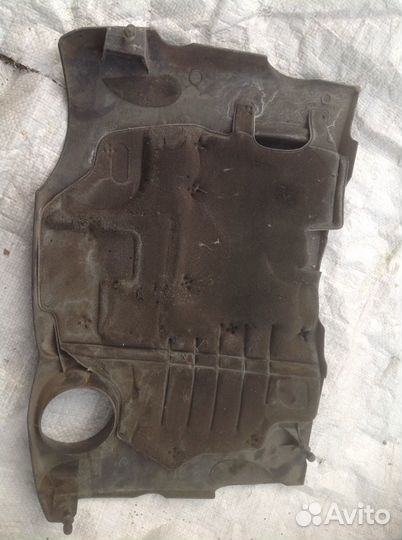 Декоративная Крышка двс Ниссан икс треил m9r