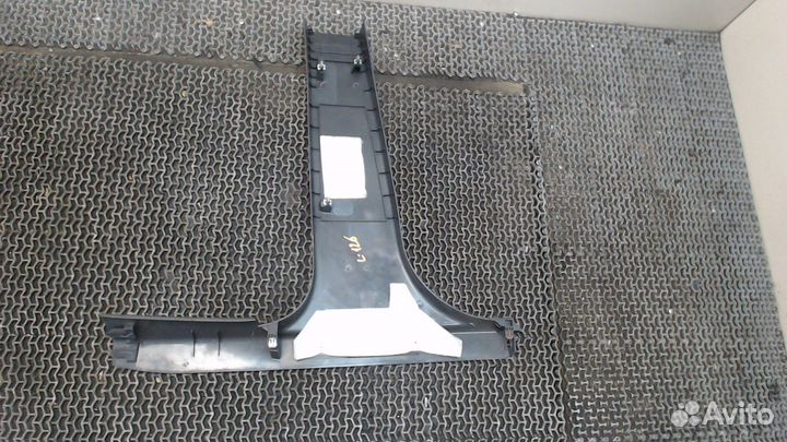 Накладка стойки Dodge Nitro, 2007