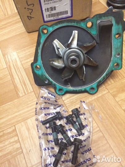 Помпа Вольво 31293668