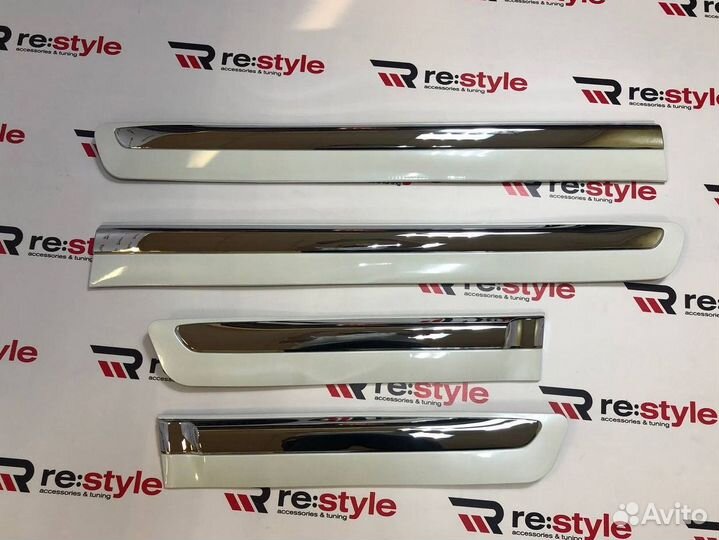 Молдинги дверей Lexus LX570 2012-2015 N609